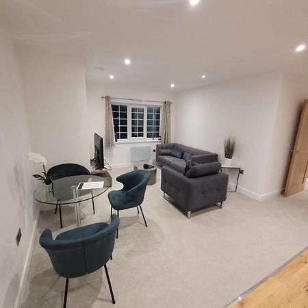 Luxury 2 Bed Apartment In The Heart Of Rochester Wainscot ภายนอก รูปภาพ