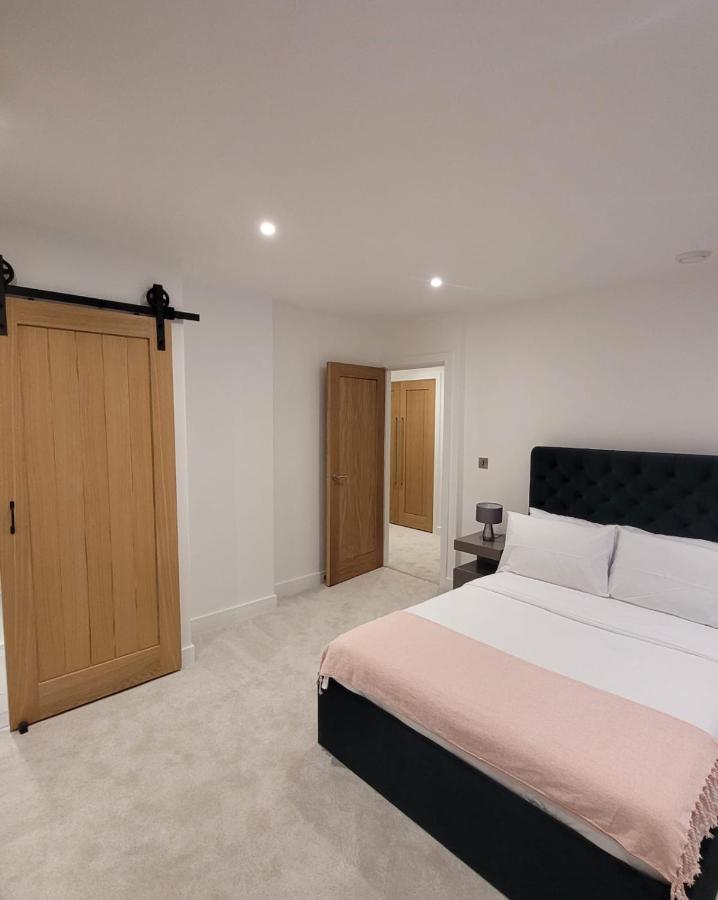 Luxury 2 Bed Apartment In The Heart Of Rochester Wainscot ภายนอก รูปภาพ