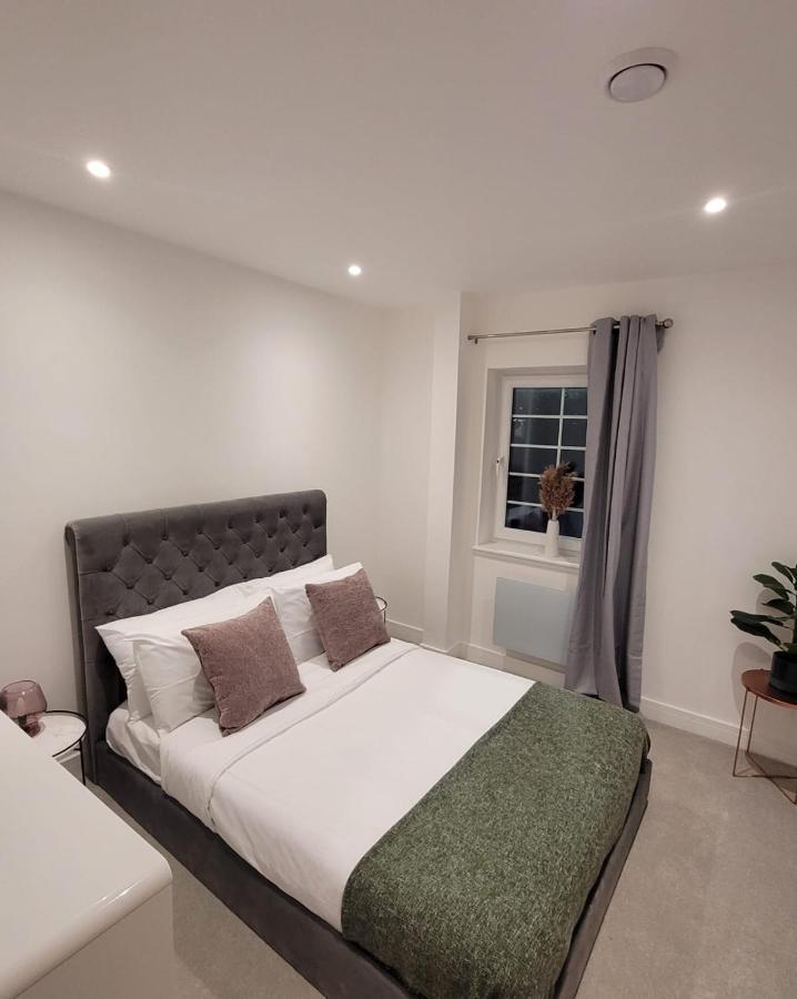 Luxury 2 Bed Apartment In The Heart Of Rochester Wainscot ภายนอก รูปภาพ